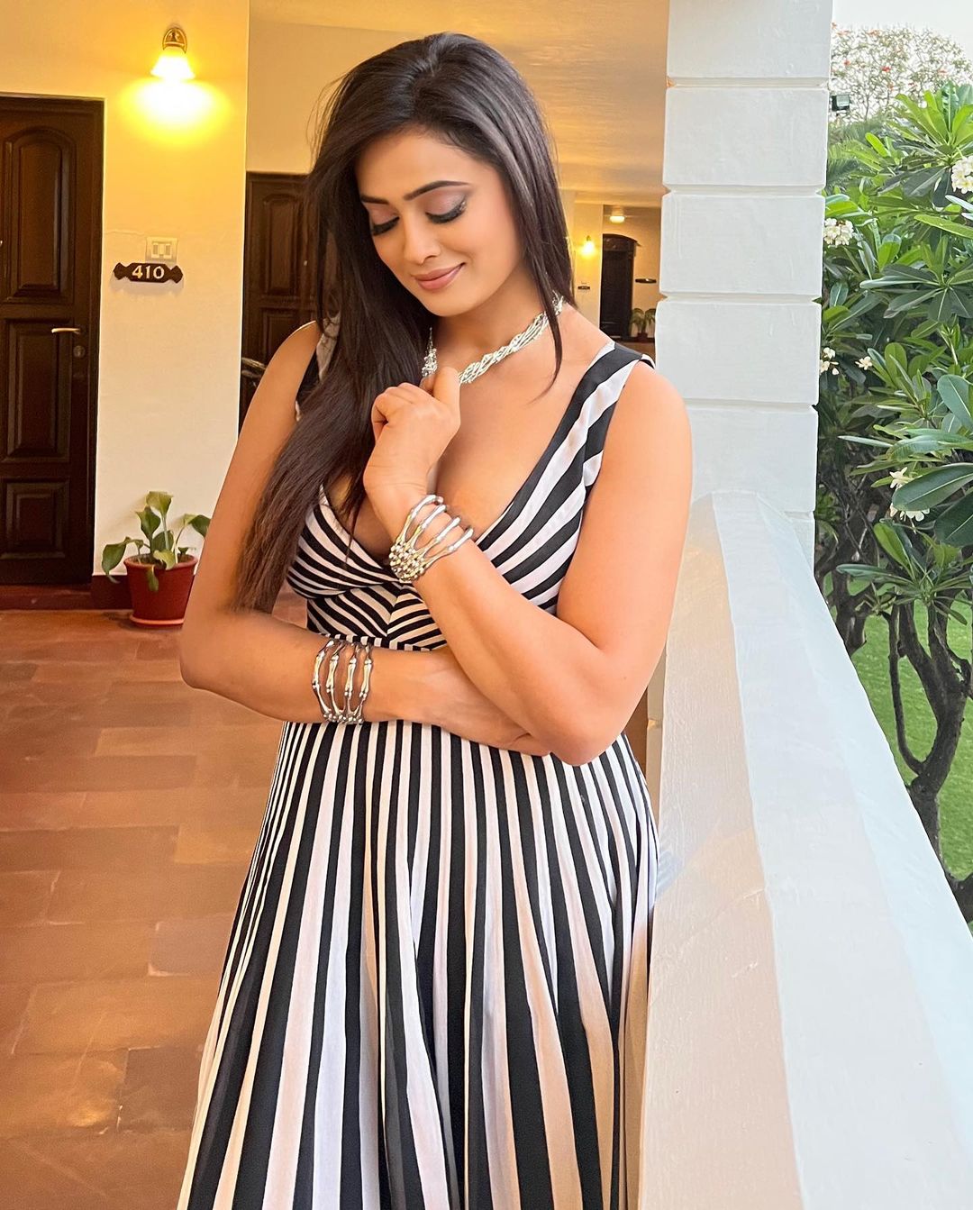 श्वेता तिवारी ने अपने हुश्न से जलाया फैंस का दिल, देखें हॉट फोटो