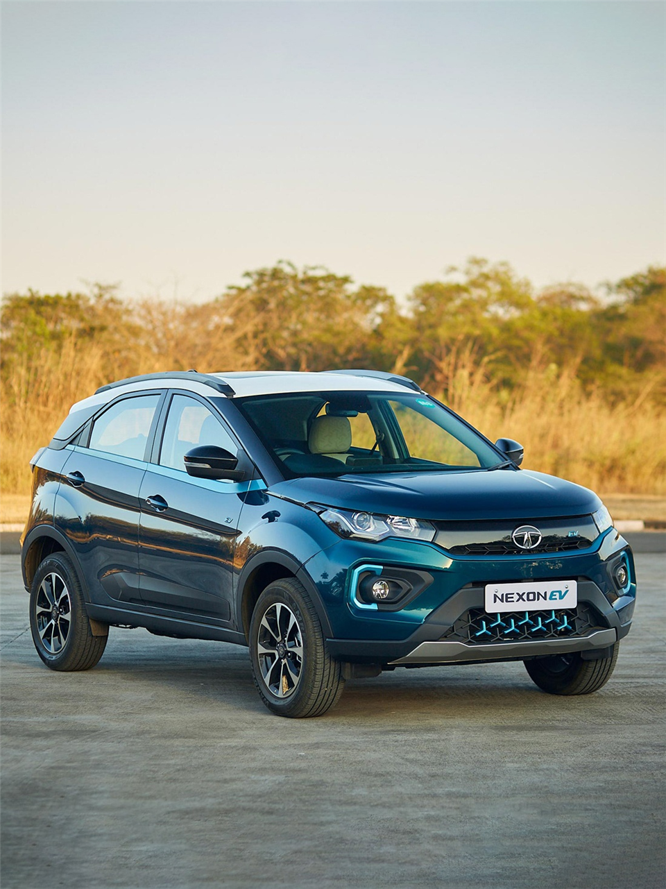 सिंगल चार्ज में 400KM दौड़ने वाली नई Tata Nexon EV इस दिन होगी लॉन्च