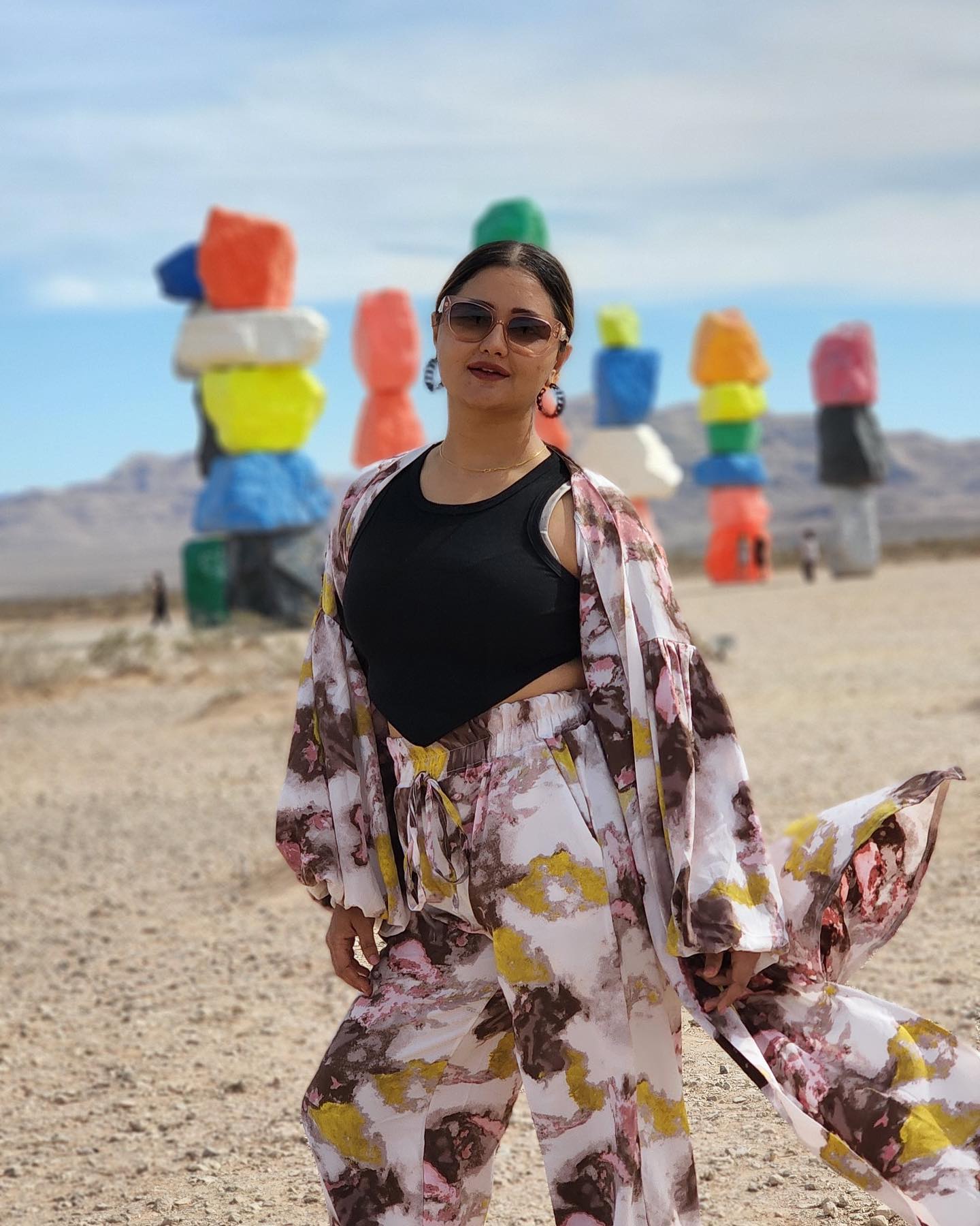 रश्मि देसाई की नागिन सी लहराती बलखाती अदाएं, तस्वीरें देख आप भी हो जाएंगे फिदा