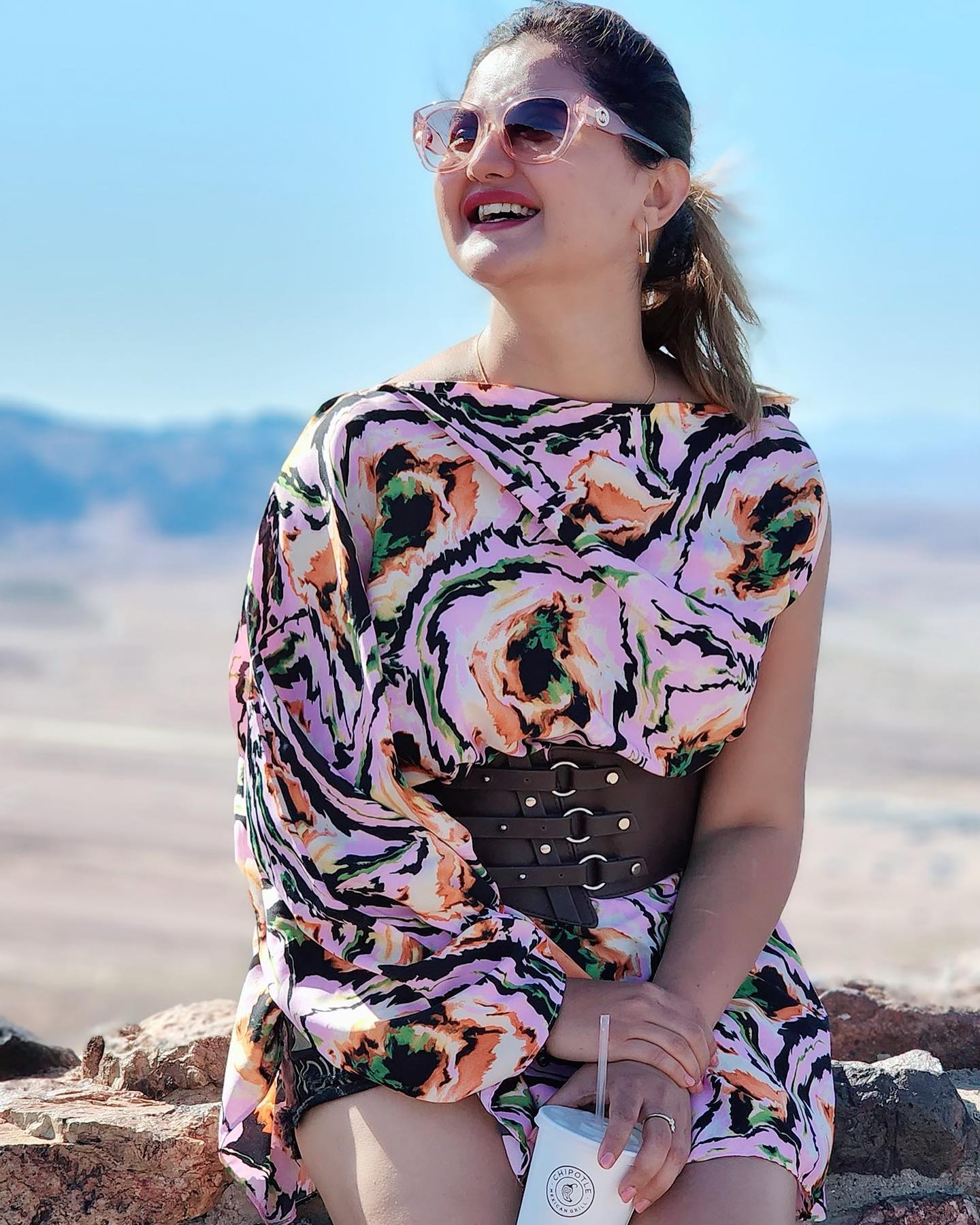 बिना यार दोस्त के सोलो ट्रिप एन्जॉय कर रही हैं रश्मि देसाई