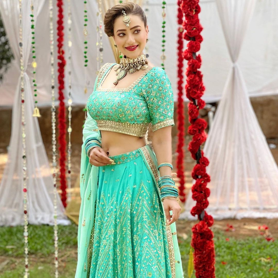 Mithun Chakraborty की बहू Madalsa Sharma हैं बेहद ग्लैमरस, काव्या बन जीत रही हैं सबका दिल