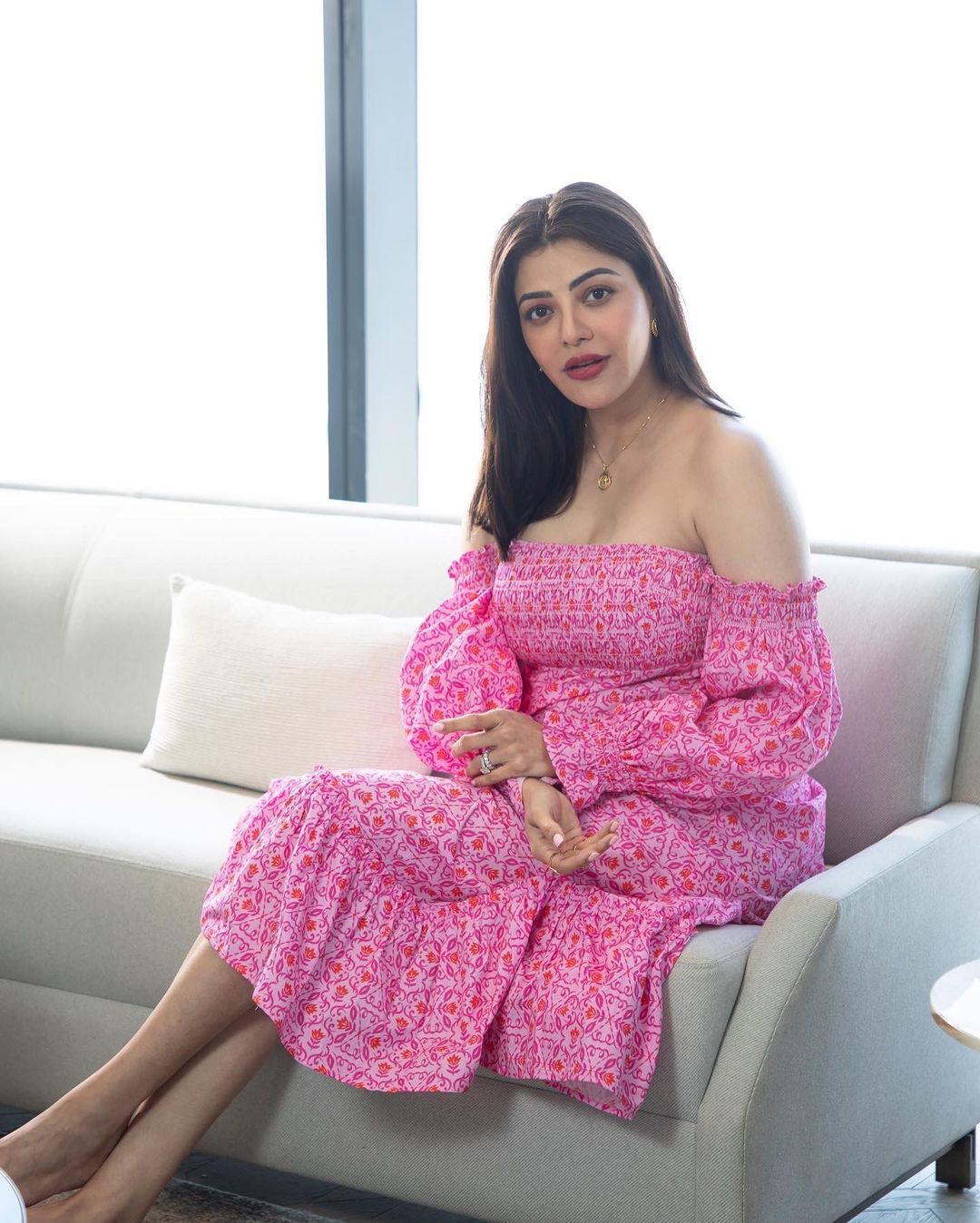 बेटे के जन्म के बाद और भी खूबसूरत हुई काजल अग्रवाल देखें तस्वीरें