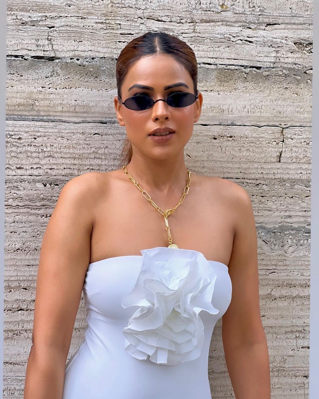 निया शर्मा के ग्लैमरस लुक ने बढ़ाई फैंस की धड़कनें