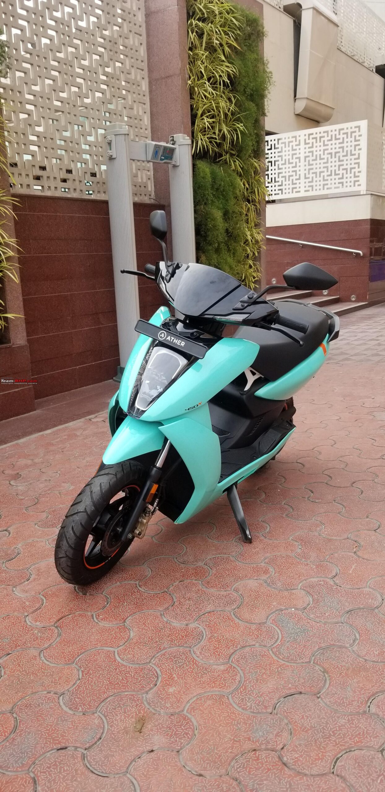 Ather 450X इलेक्ट्रिक स्कूटर आया मार्किट में नए फीचर्स के साथ,जानकर फैन्स खुशी से झूम उठे…….