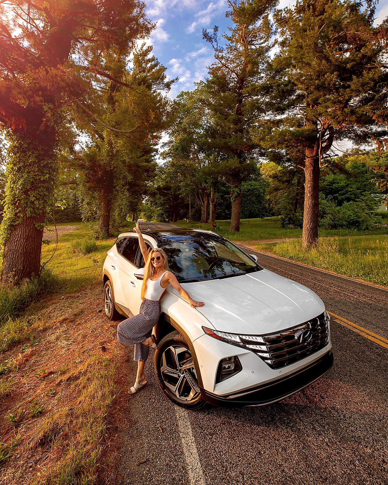 Hyundai TUCSON एसयूवी से उठा पर्दा, देखें लुक जानें क्या है खास, फ्रंट कैमरा भी है लगा