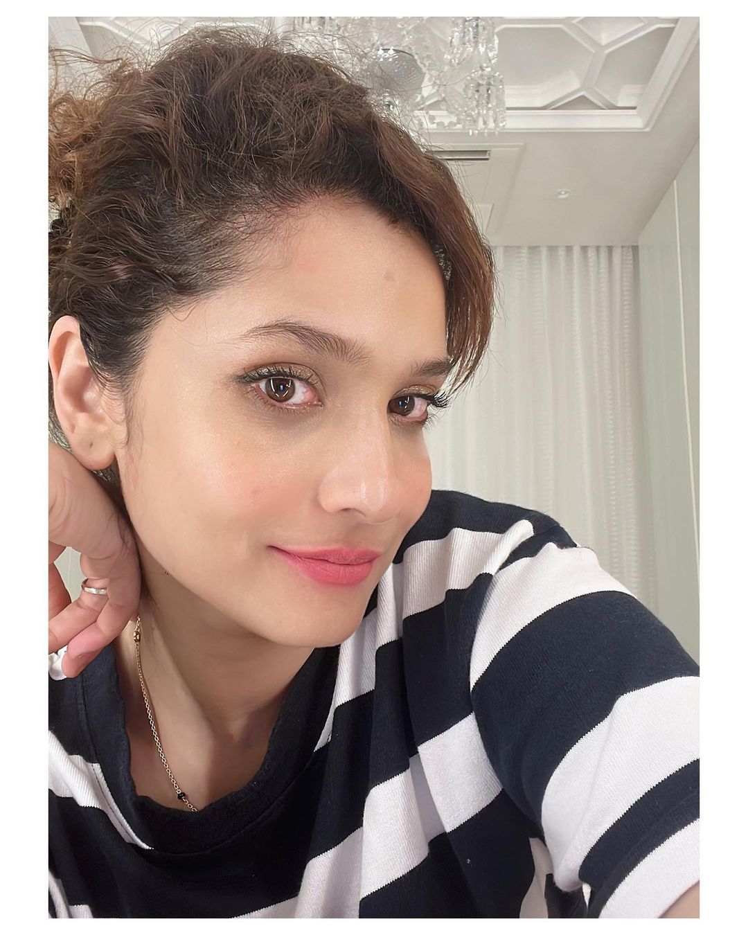 अंकिता लोखंडे ने अपनी गर्ल गैंग के साथ की मस्ती, देखें मस्त फोटोज