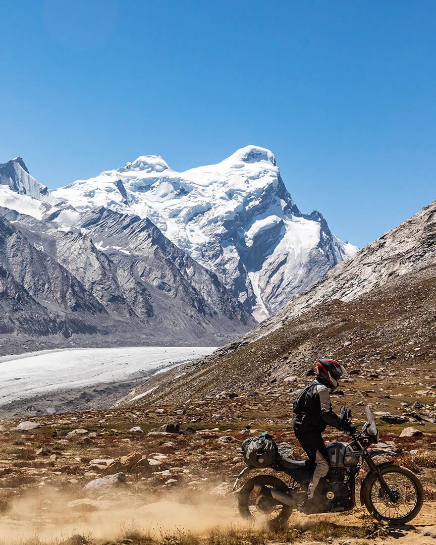 70 Royal Enfield ने India Gate पर लगाई ‘दहाड़ 18 दिन में तय करेगी 2700km की दूरी; देखे रॉयल धूम….