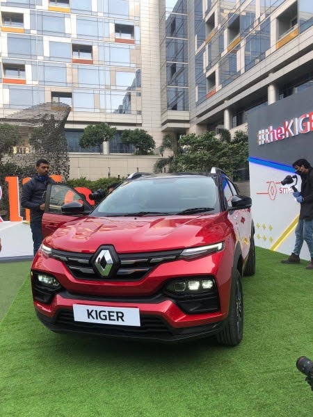 धमाका ! Renault Kiger का बेस मॉडल मचा रहा ग़दर, सिर्फ 68 हजार रुपये देकर आज ही ख़रीदे जानिए फुल डिटेल