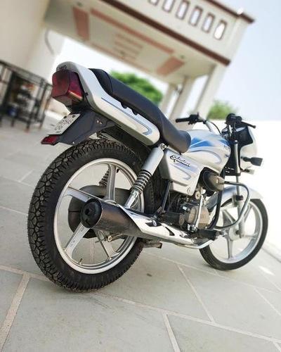 नई Hero Super Splendor इस नई शानदार और दमदार बाइक के फीचर्स और कीमत देख उड़े लोगो के होश