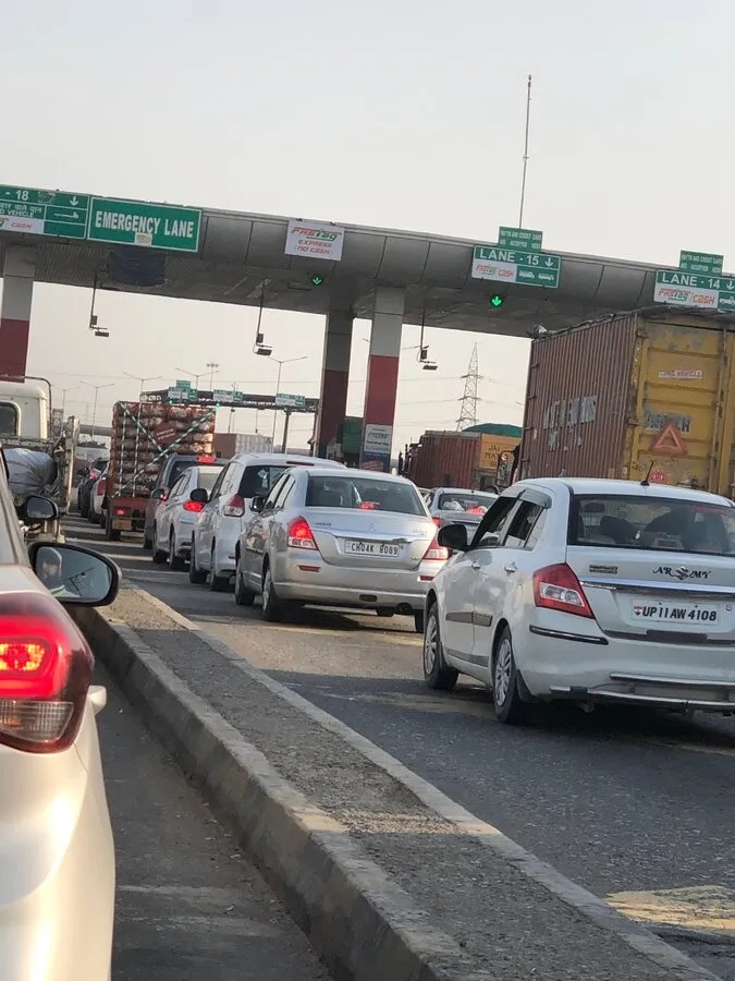 टोल प्लाजा में हो रहा बड़ा बदलाव,अब नहीं लगना पड़ेगा लाइन में