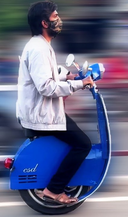 ऑटोमोबाइल को दिया इस लड़के ने झटका,घर पर ही बना डाला एक पहिये का इलेक्ट्रिक स्कूटर