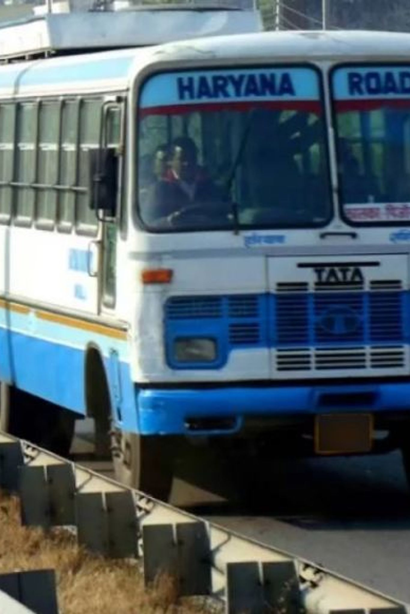 रोडवेज बसों की तरफ से एक बड़ा तोहफ़ा, बस में कर सकेंगे सफर अब बिना कैश के भी,जाने कैसे……