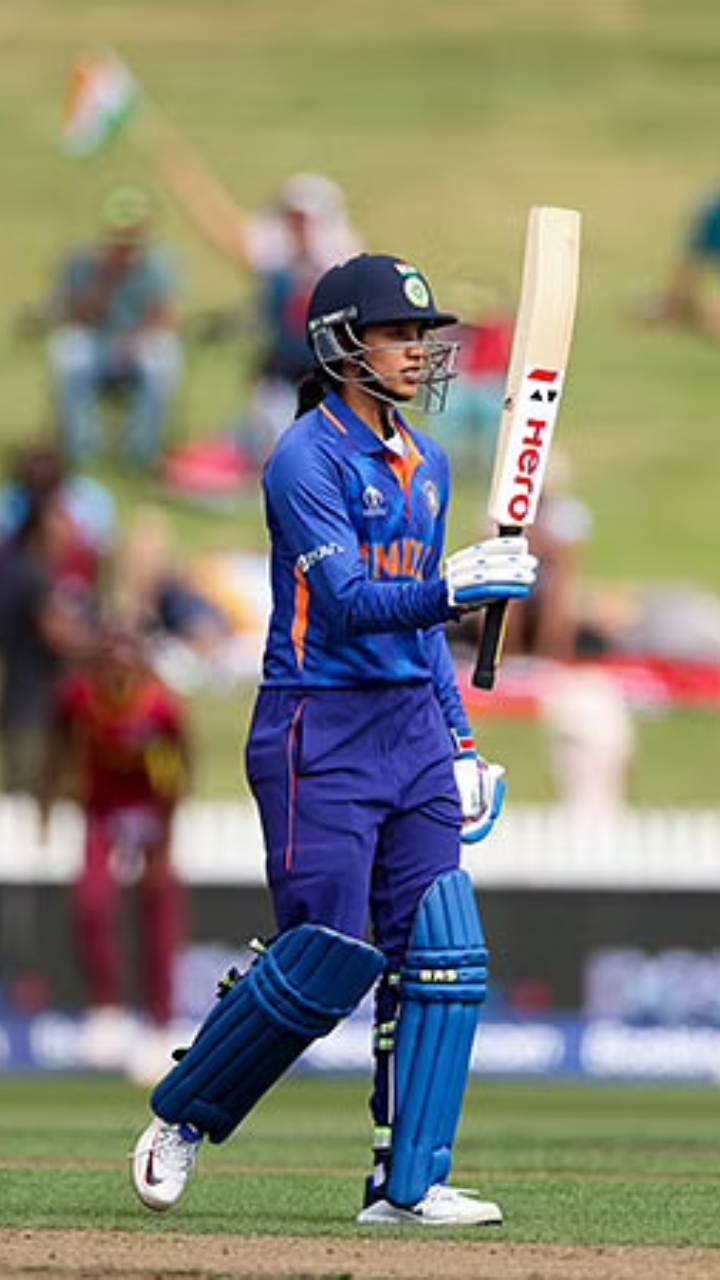 91 रन बनाकर स्मृति मंधाना ने जमकर धोया, इंग्लैंड को T20 अंदाज में 7 विकेट से हराया