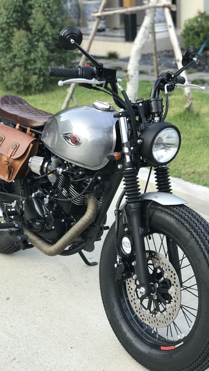 Royal Enfield की छुट्टी करने आ रही है Kawasaki की धाकड़ बाइक, जानें इसकी पूरी डिटेल