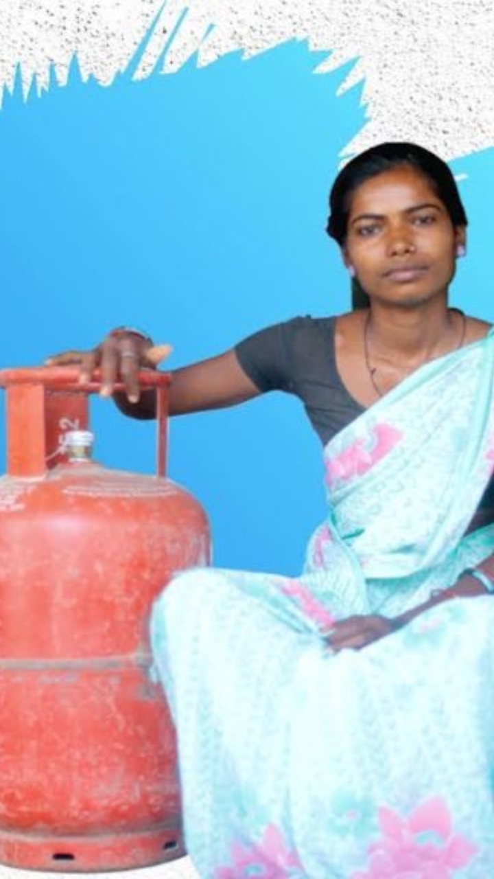 PM Ujjwala Yojana 2022: दीवाली पर फ्री में मिलेगा LPG सिलेंडर, फटाफट देखें कैसे करें अप्लाई