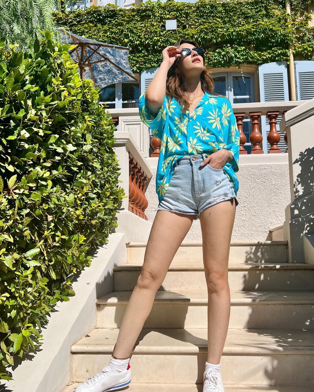 Kriti Sanon Pics: परिवार के साथ छुट्टियां एंजॉय कर रही हैं कृति सेनन, सामने आई एक्ट्रेस की ऐसी तस्वीरें