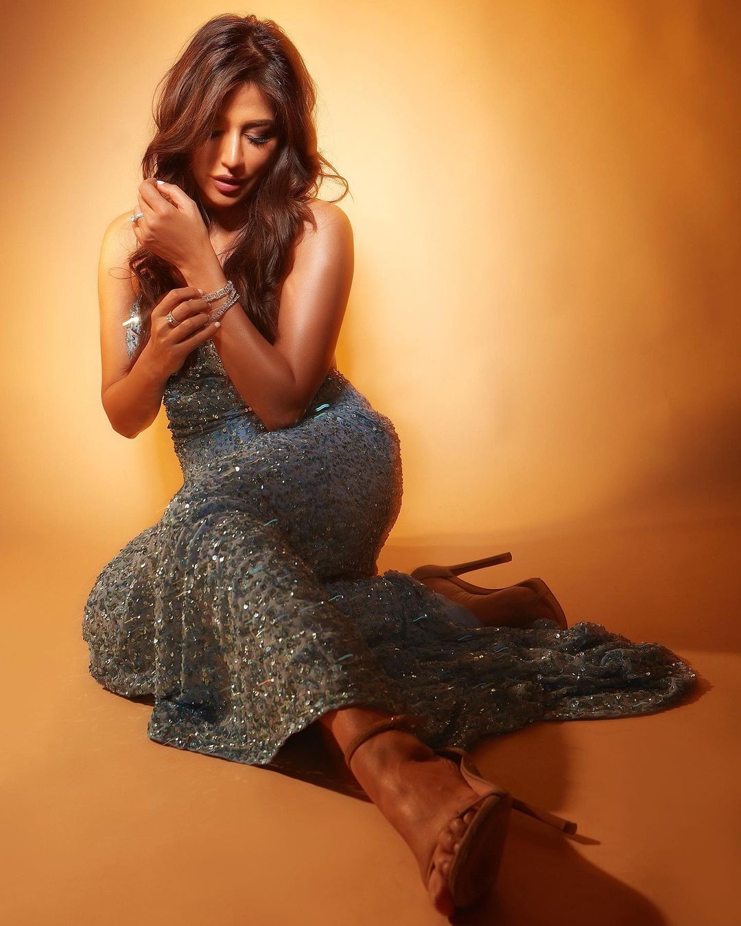 Chitrangada Singh Pics: दिल थाम के देखिए चित्रांगदा सिंह का ये हसीन लुक, ग्लैमर का है ओवरडोज