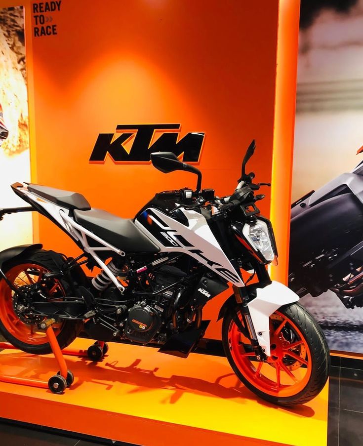 इस TVS Apache के सामने भूल जाएंगे KTM Duke, कम कीमत में धाकड़ स्पीड और फीचर्स