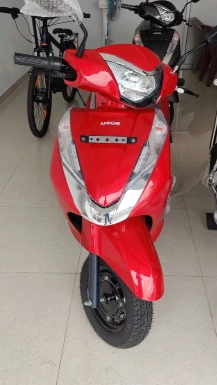 बम्पर धमाल ! Ampere Festive Offer: 4000 रुपये के बेनिफिट के साथ मार्किट में आया ये नया इलेक्ट्रिक स्कूटर