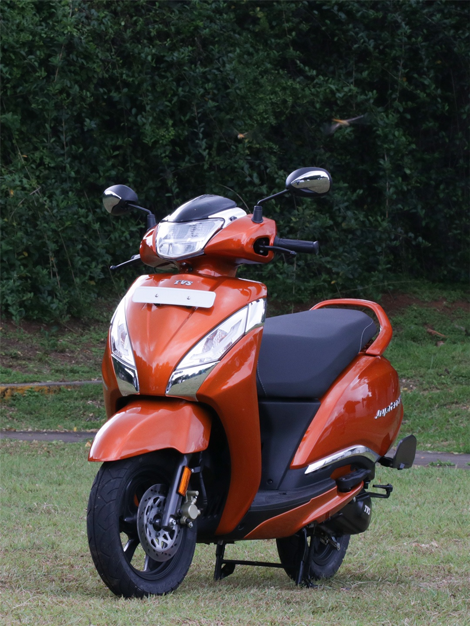 TVS Jupiter 125 Disc की इतनी कम कीमत जान कर उड़े लोगो के होश, साथ ही बेहतरीन माइलेज और फीचर्स भी