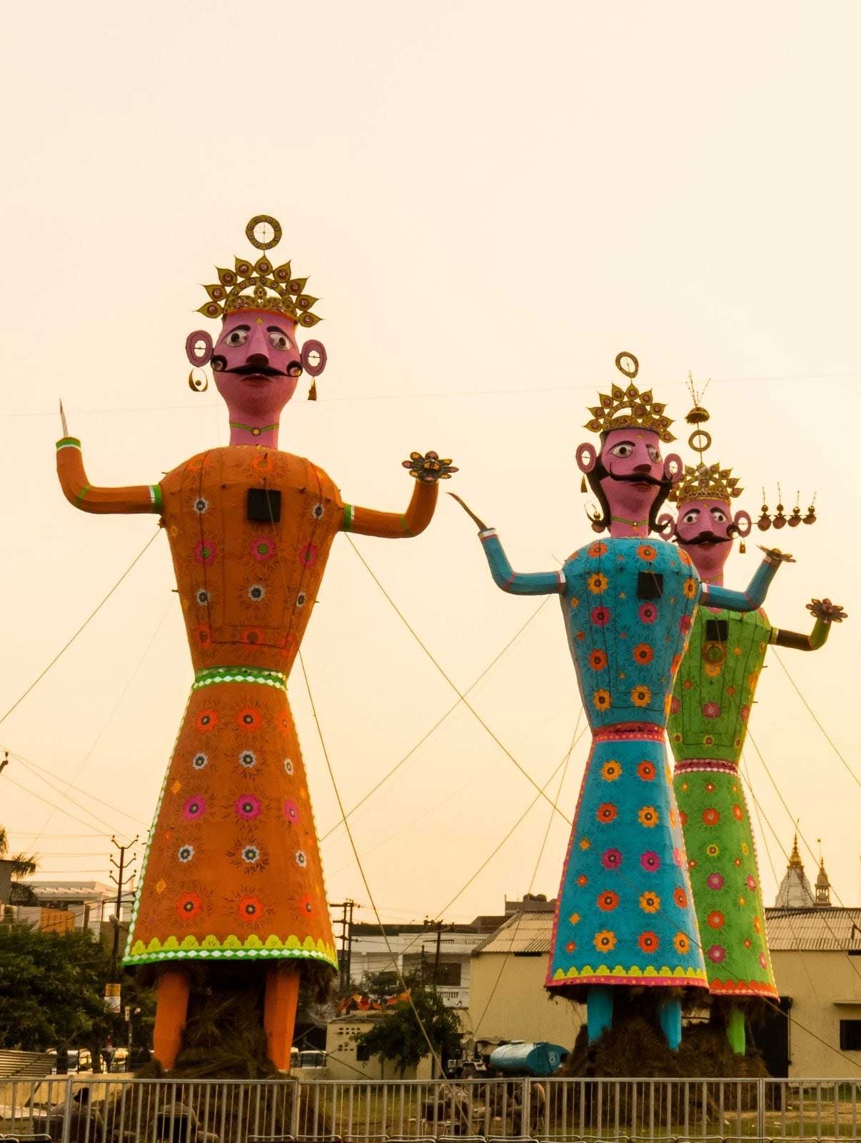 Dusshra 2022: दशहरा के दिन करें इन चीजों का गुप्त दान, देवी लक्ष्मी की कृपा से हो सकता है आकस्मिक धन लाभ!