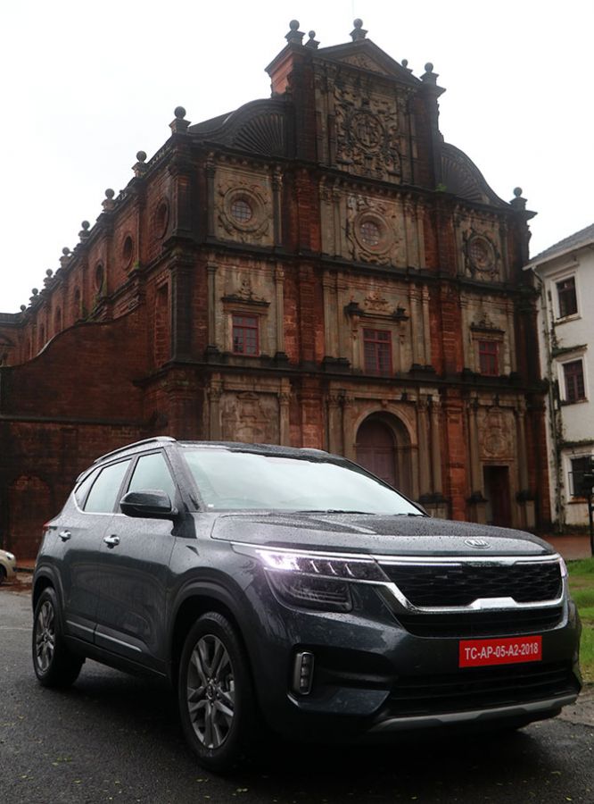 फिर बढ़ी KIA कारेंस की कीमत, 50 हजार रुपये तक हुई महंगी, जानें नया प्राइस_