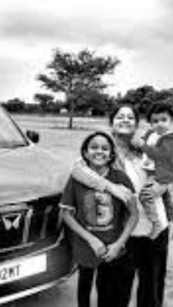 40 साल पुरानी महिंद्रा की फोटो में दिखा महिंद्रा की तरक्की का राज, Tweet कर संजोए खास पल