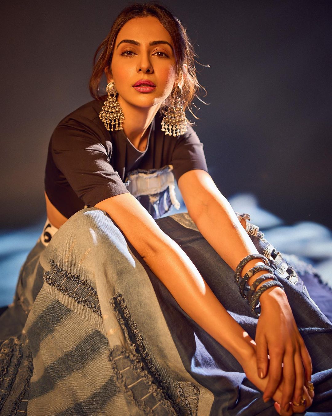 रकुल प्रीत के स्टनिंग लुक को देख फैन्स ने पूछा, क्या आप मुझसे शादी करोगी