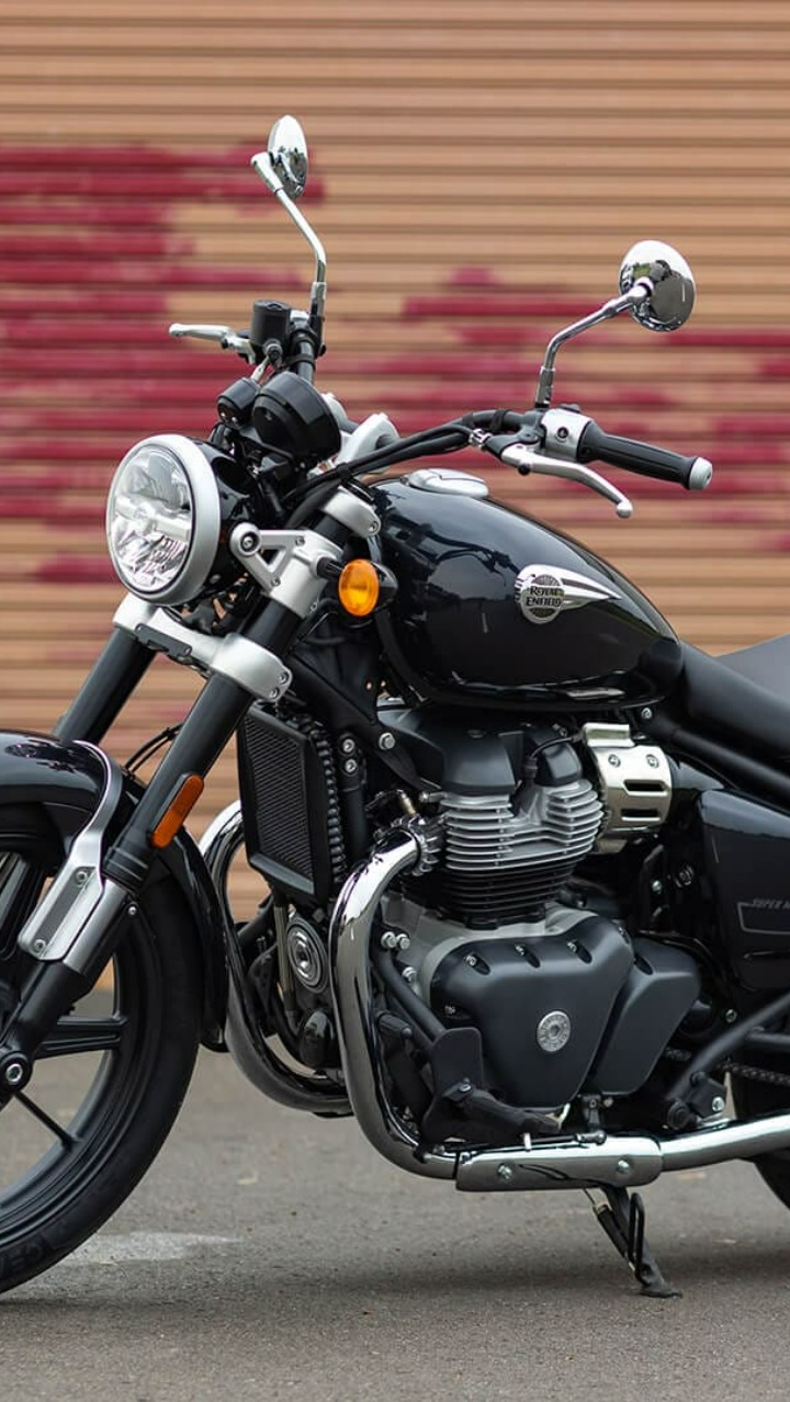 बस 2 हजार देकर बुक कर सकते हैं ये क्रूजर बाइक, जानें इंजन और ब्रेकिंग सिस्टम की पूरी जानकारी