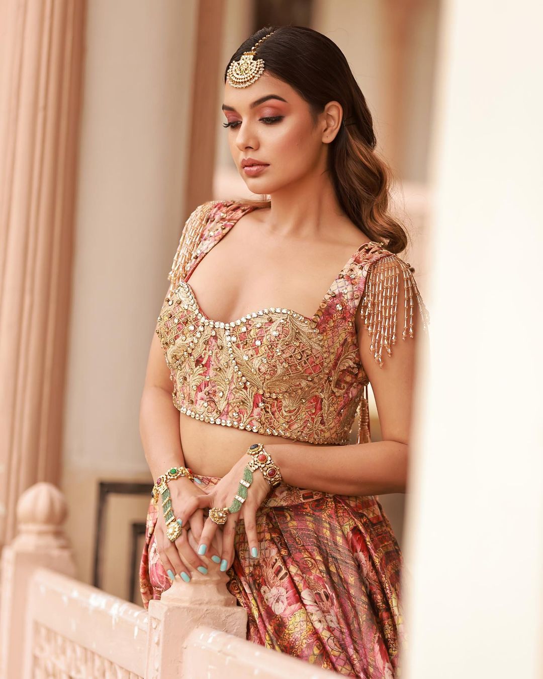 Divya Agarwal ने चैंबूर में खरीदा नया आशियाना, ब्लैक एंड व्हाइट थीम पर बना है एक्ट्रेस का क्लासी घर, देखें Inside फोटोज