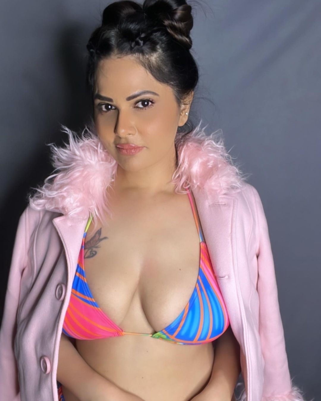 आभा पॉल पर सवार है बोल्डनेस की खुमारी, हुस्न दिखाने के लिए फिर पार कर गई हर हद