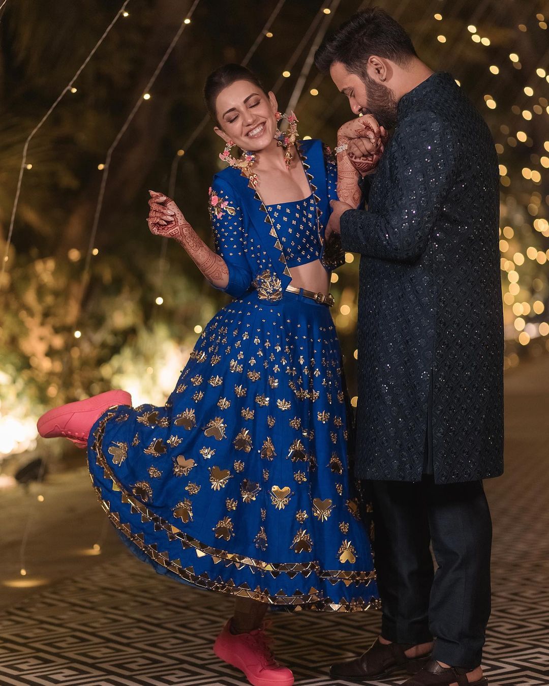 ‘मैडम सर’ फेम ईशा कंसारा ने अपनी संगीत सेरेमनी में खेले मजेदार गेम, जूते पहन किया डांस