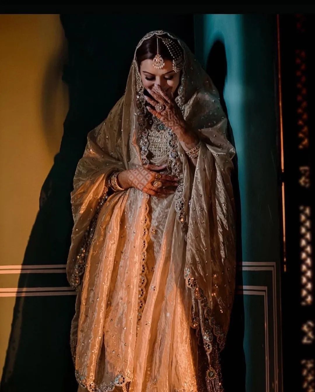 प्री वेडिंग फंक्शन के लिए हंसिका मोटवानी ने पहनी थी इतनी महंगी ड्रेस, कीमत जान रह जाएंगे दंग