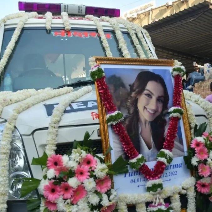 Tunisha Sharma Funeral: रोती बिलखती मां को तड़पता छोड़ गईं तुनिषा शर्मा, ये आखिरी तस्वीरें देख आपके आंसू नहीं रुकेंगे…