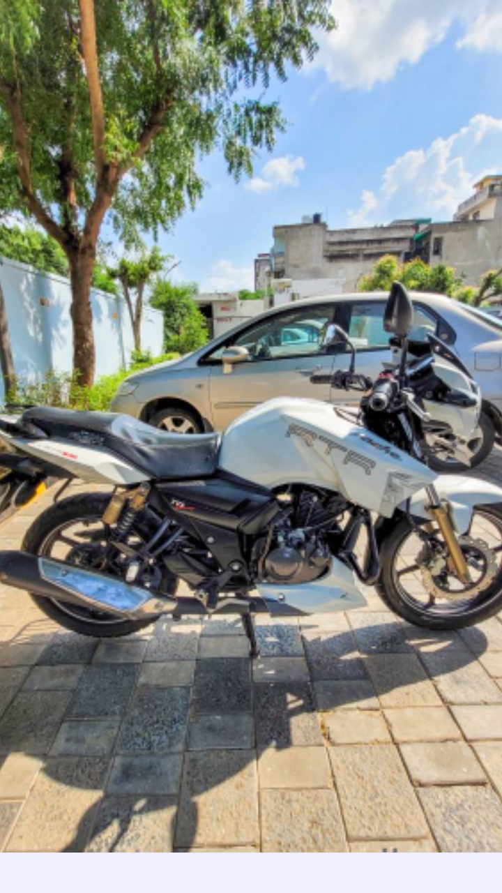 स्पोर्ट्स TVS Apache RTR बाइक खरीदें अब सिर्फ 30 हजार रुपये में, जल्दी देखे डील