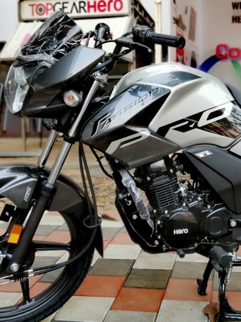 जबरदस्त ऑफर! सिर्फ 20 हजार में खरीदें स्टाइलिश माइलेज बाइक Hero Passion Pro
