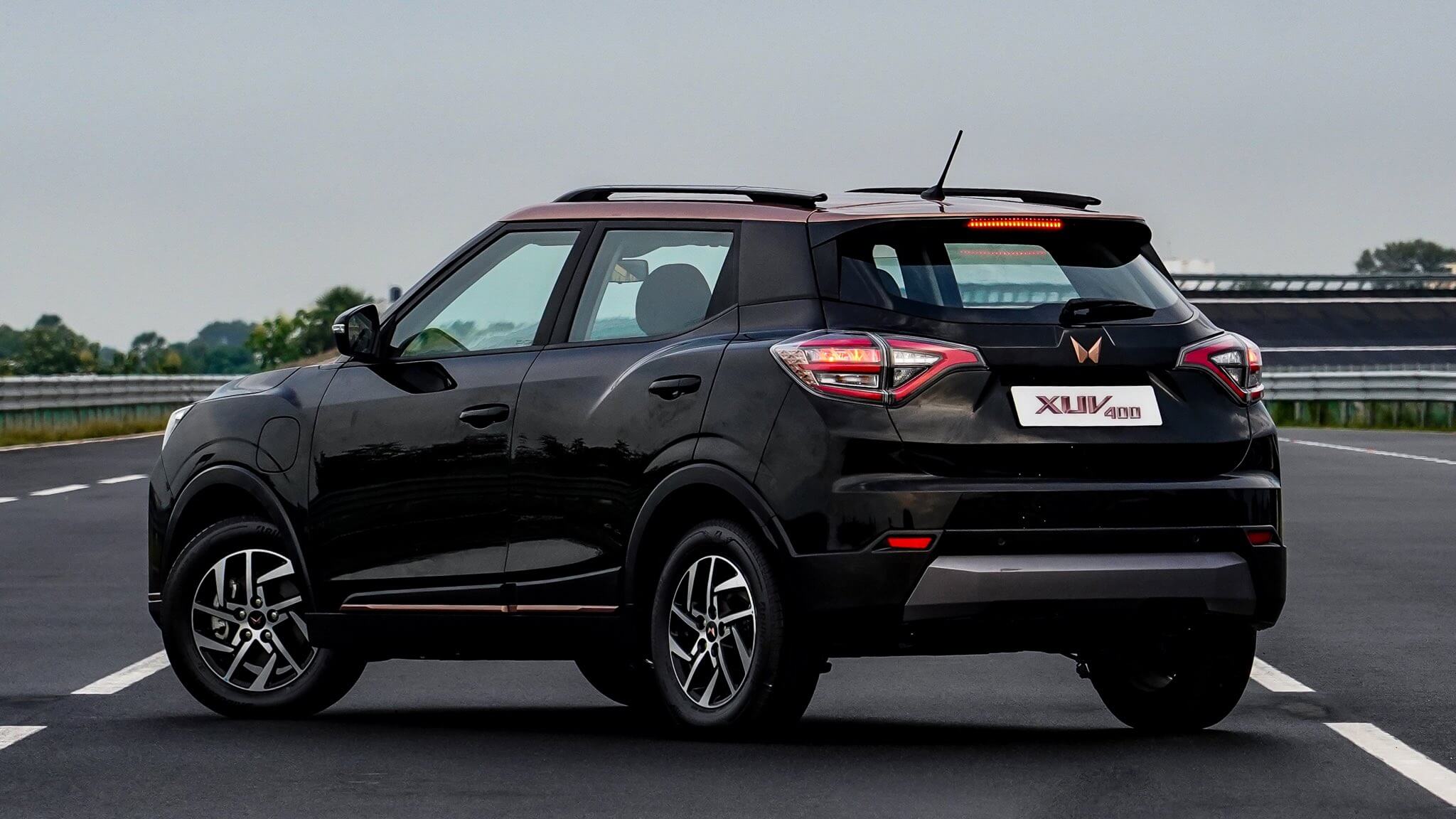 XUV 400