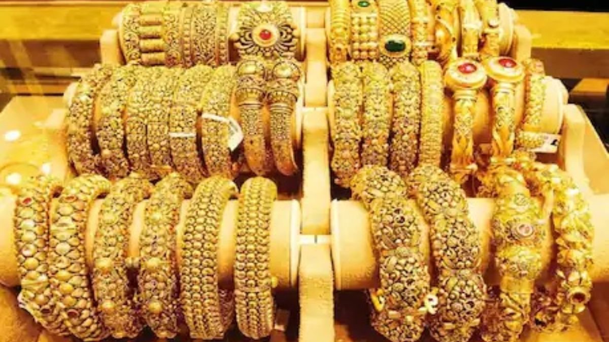 दिवाली से पहले बेहद सस्ता हुआ सोना, खरीदें सिर्फ 56,350 में